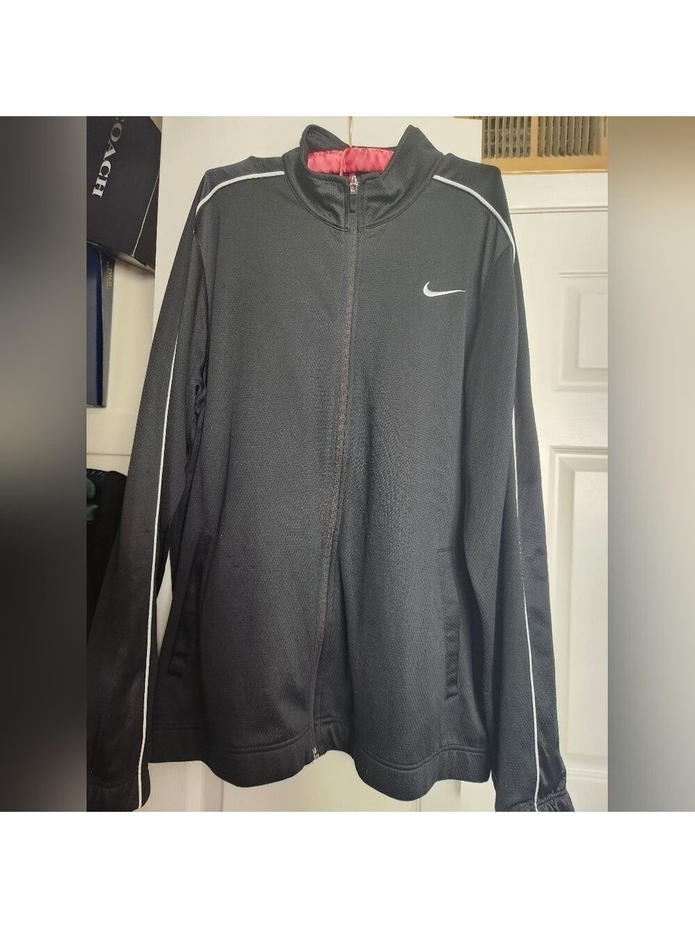 NWOT Nike Dri-Fit Mens Training Jacket- Black w/ White piping-Large